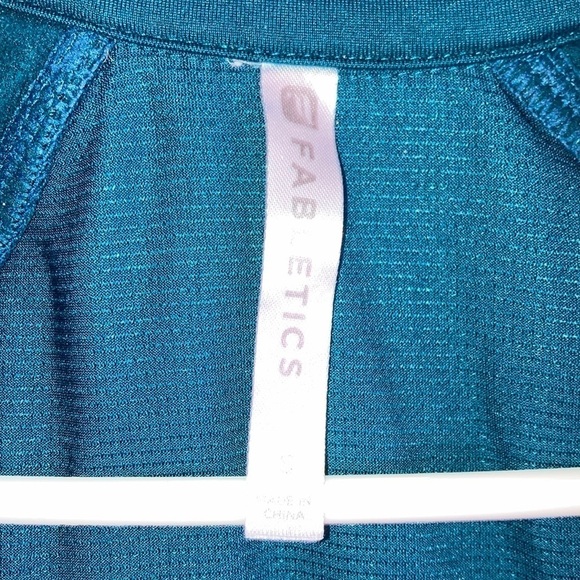 Sm Fabletics kimmy baltic teal green perfect condition performance track jacket - Picture 11 of 15